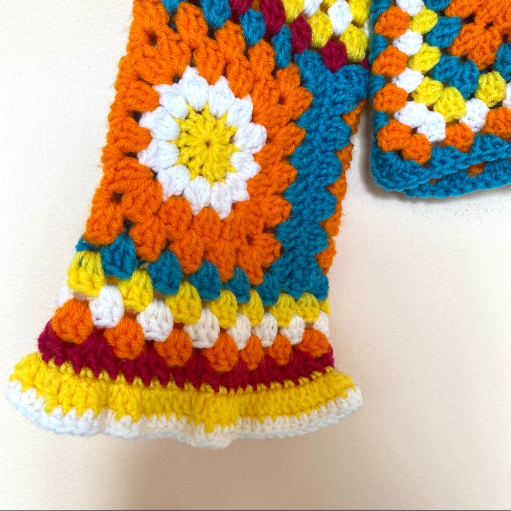 Handmade Crochet Granny Square Chunky Sweater with Daisy Pattern Acrylic Yarn - Picture 2 of 10